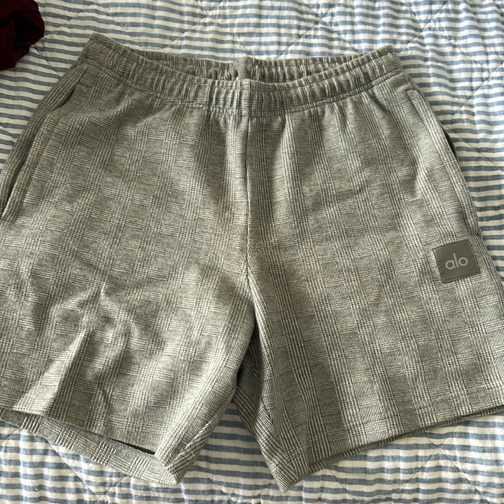All plaid gray shorts